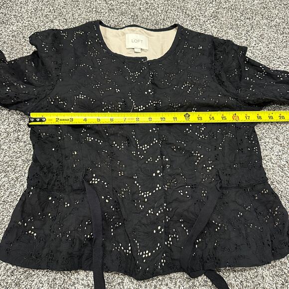 Ann Taylor LOFT Black Eyelet Lined 100% Cotton Blazer Belted, Size 12 - Picture 4 of 9